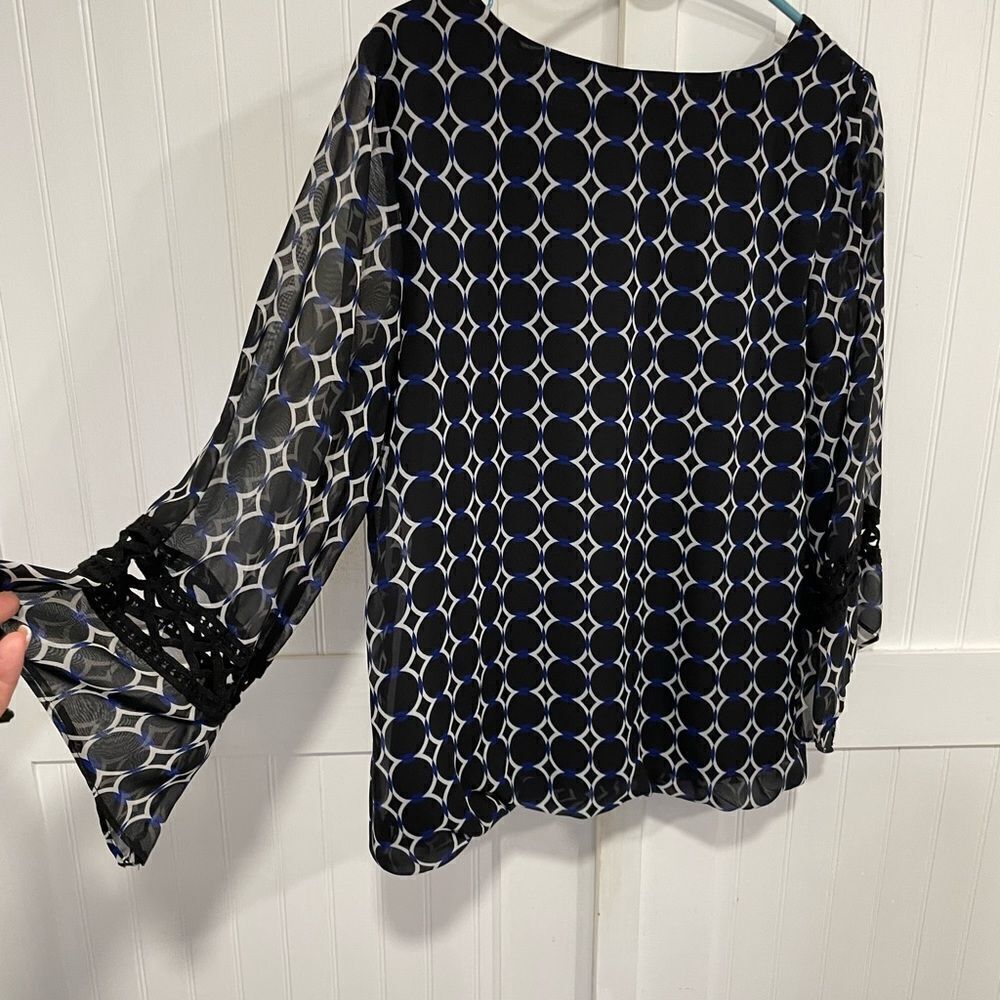 EUC LONG sleeve, fully lined black &  blue AGB blouse size L